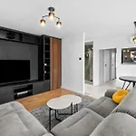 Appartamento Lavish By Bookinghost *